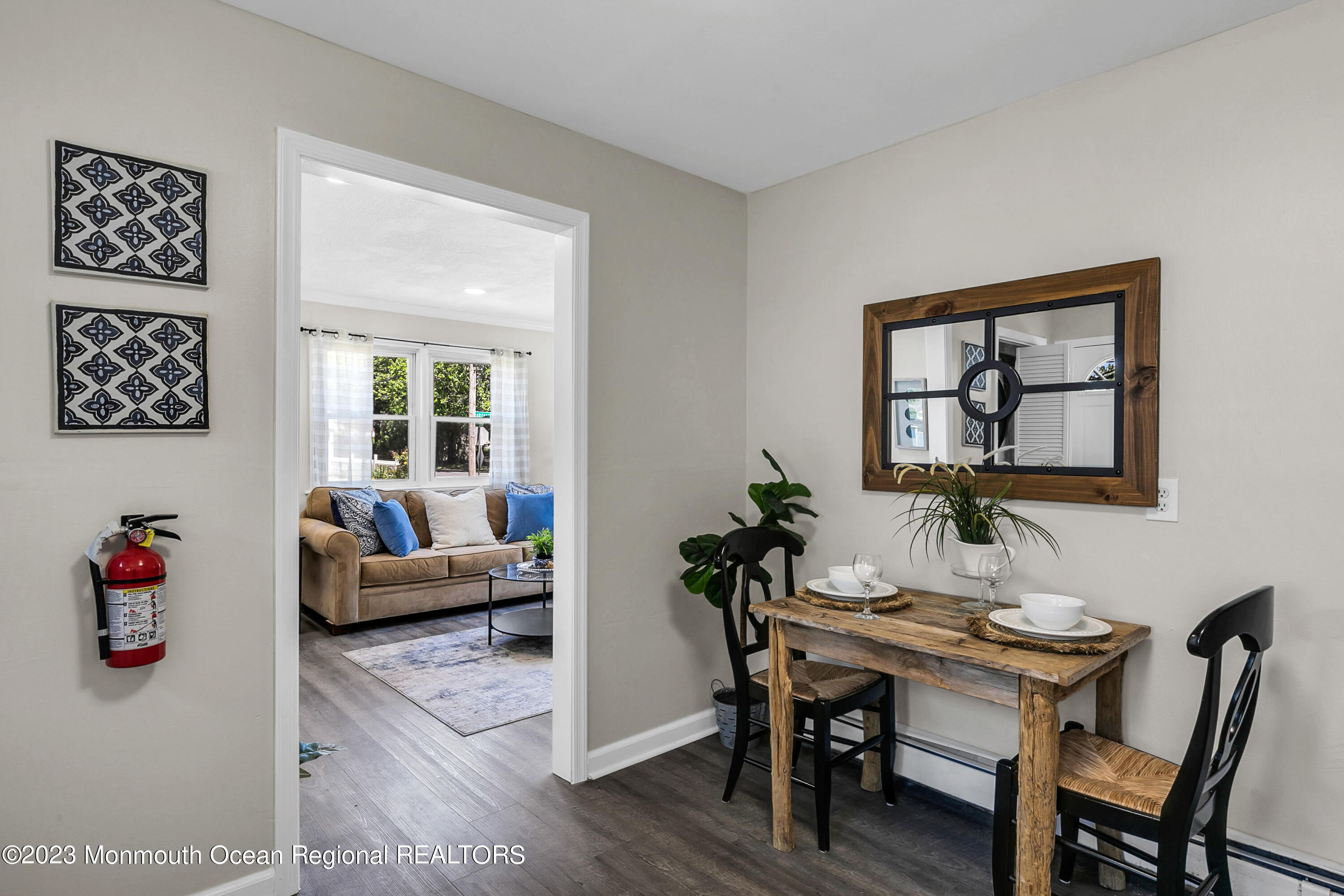 197 Raritan Street Keyport, NJ 07735 - Photo 13 of 28 a living room with furniture and a potted plant
