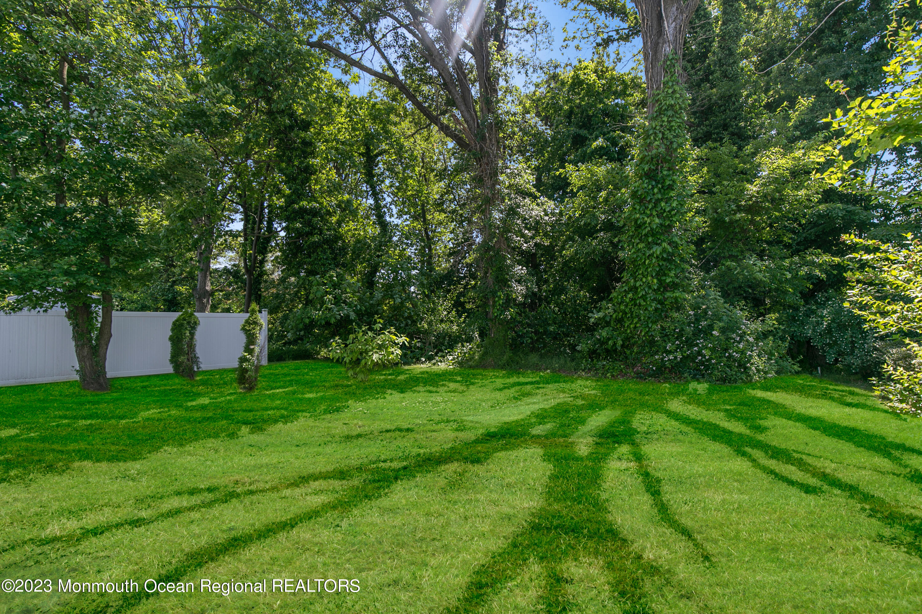 197 Raritan Street Keyport, NJ 07735 - Photo 26 of 28 a view of a back yard