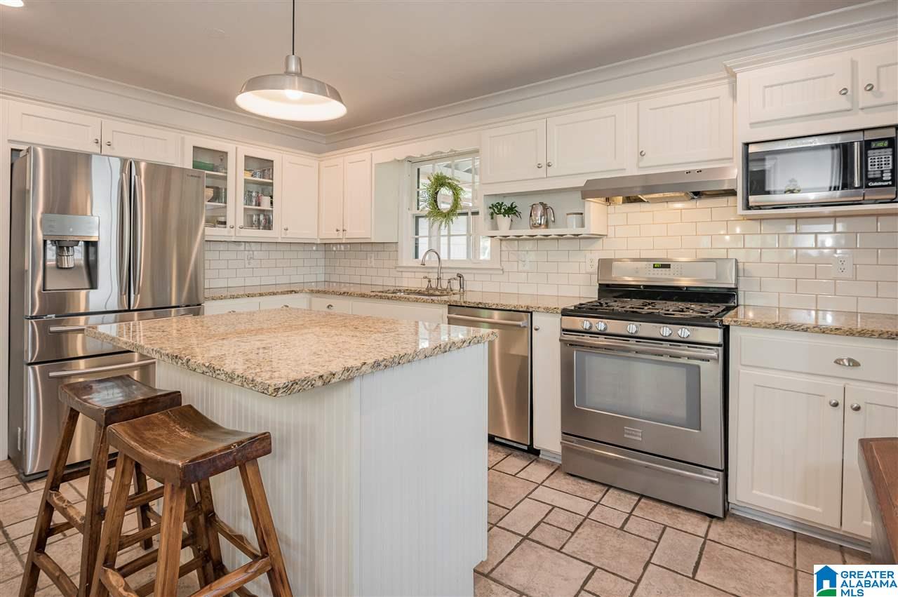 3221 Ridgely Court Birmingham, AL 35243 - Photo 12 of 41 Gallery Image 12