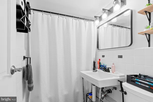 $255,000 | 5410 Connecticut Avenue Northwest, Unit 817, Washington, DC 20015