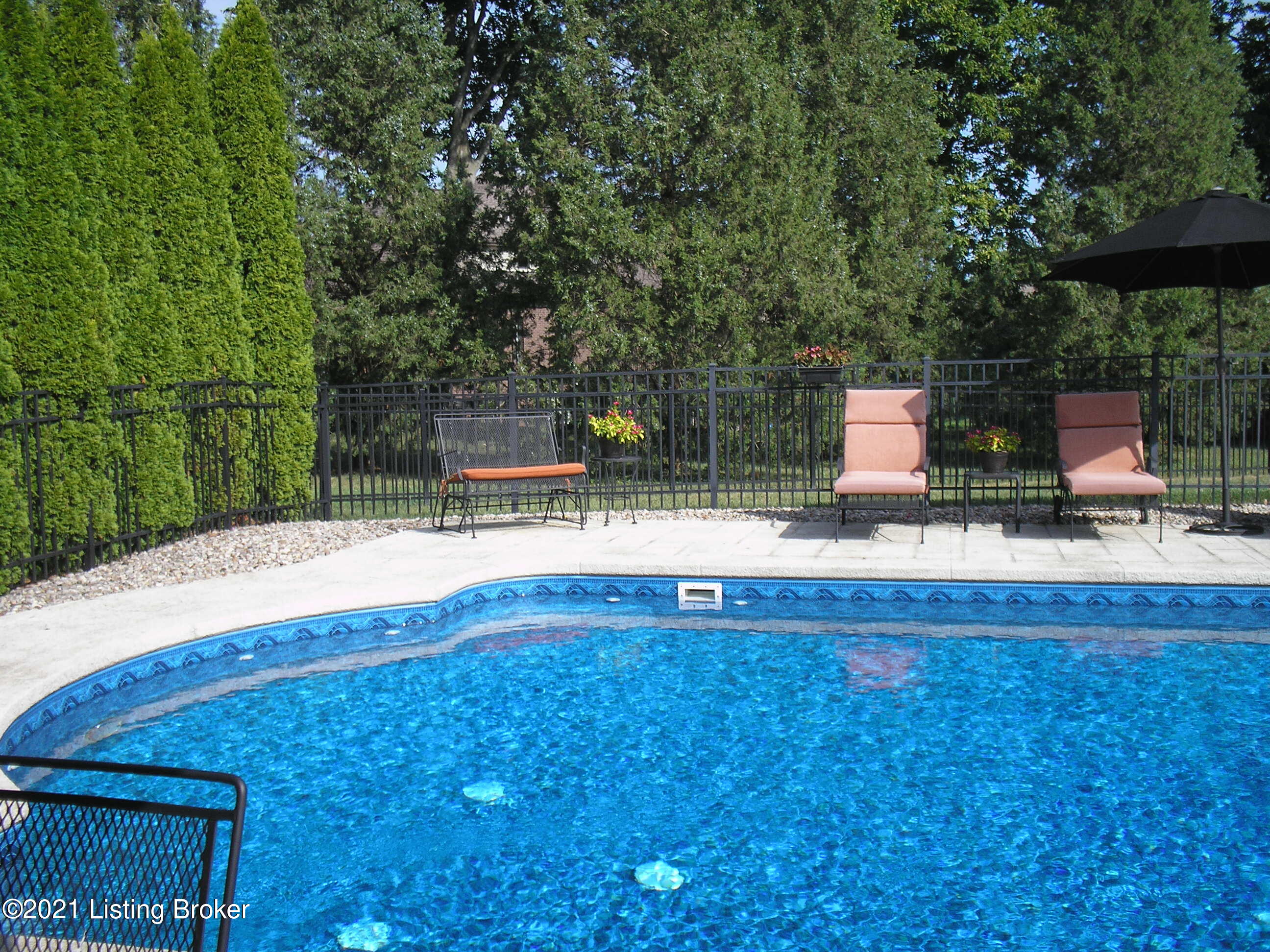 3219 Trail Ridge Road Louisville, KY 40241 - Photo 44 of 54 P1015675