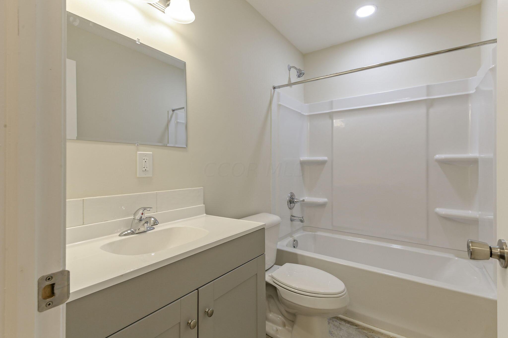 1549 Delbert Road Columbus, OH 43219 - Photo 26 of 50 26-web-or-mls-5D9A3861