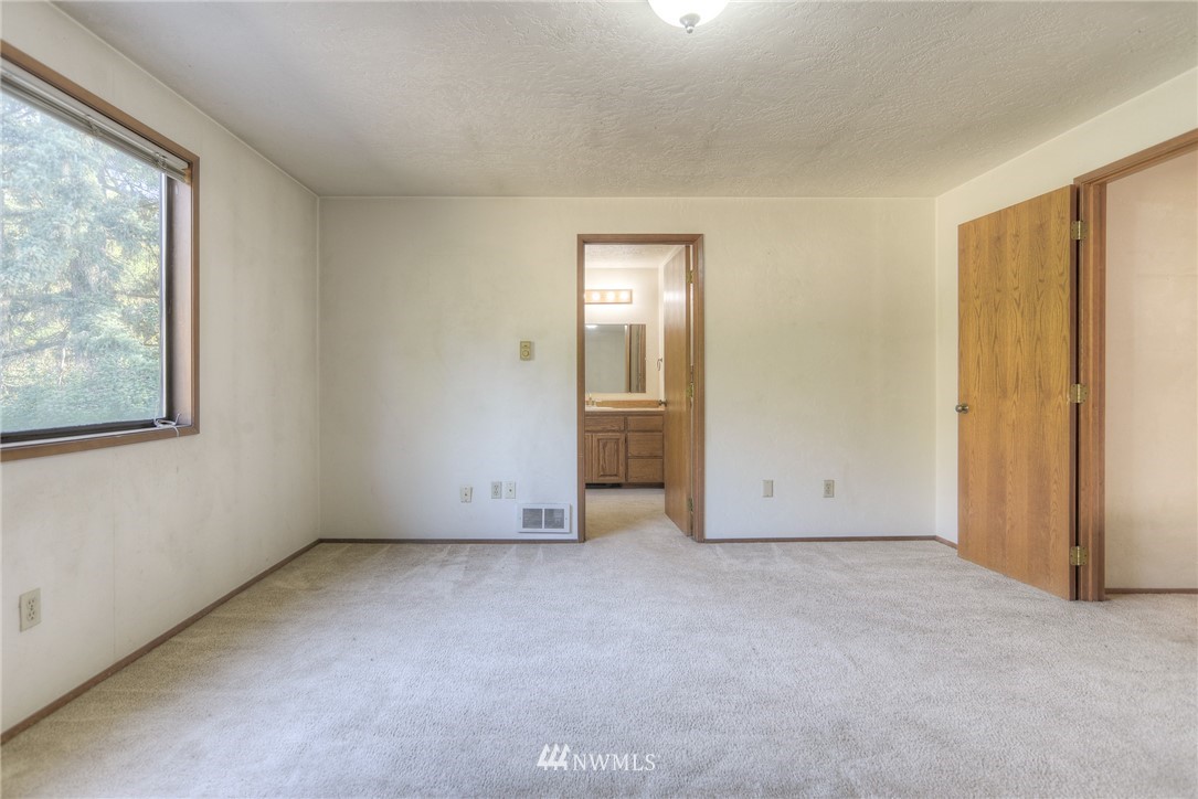 13648 Littlerock Road Southwest Rochester, WA 98579 - Photo 13 of 25