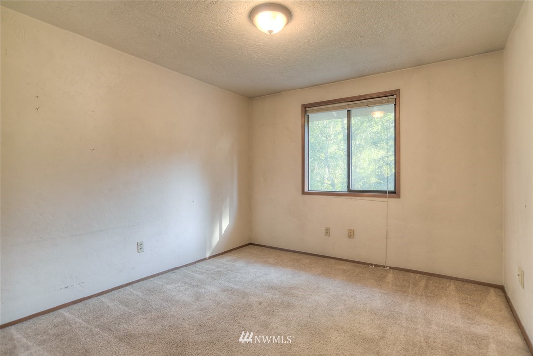 13648 Littlerock Road Southwest Rochester, WA 98579 - Photo 16 of 25