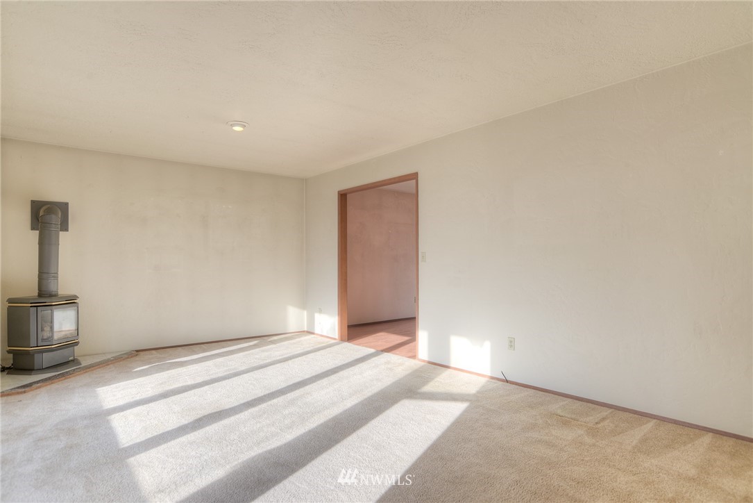 13648 Littlerock Road Southwest Rochester, WA 98579 - Photo 4 of 25