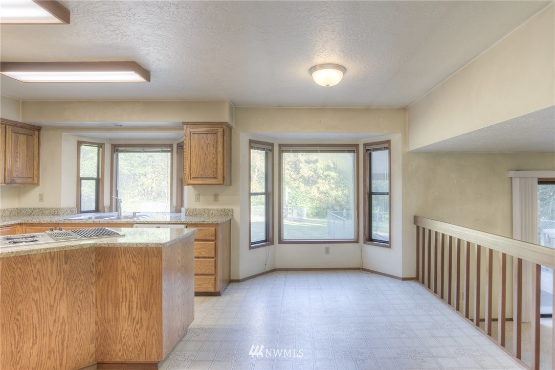 13648 Littlerock Road Southwest Rochester, WA 98579 - Photo 6 of 25