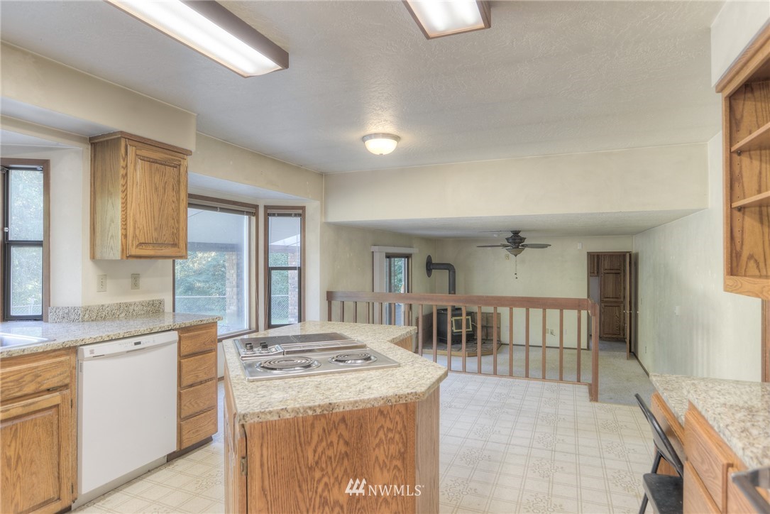 13648 Littlerock Road Southwest Rochester, WA 98579 - Photo 7 of 25