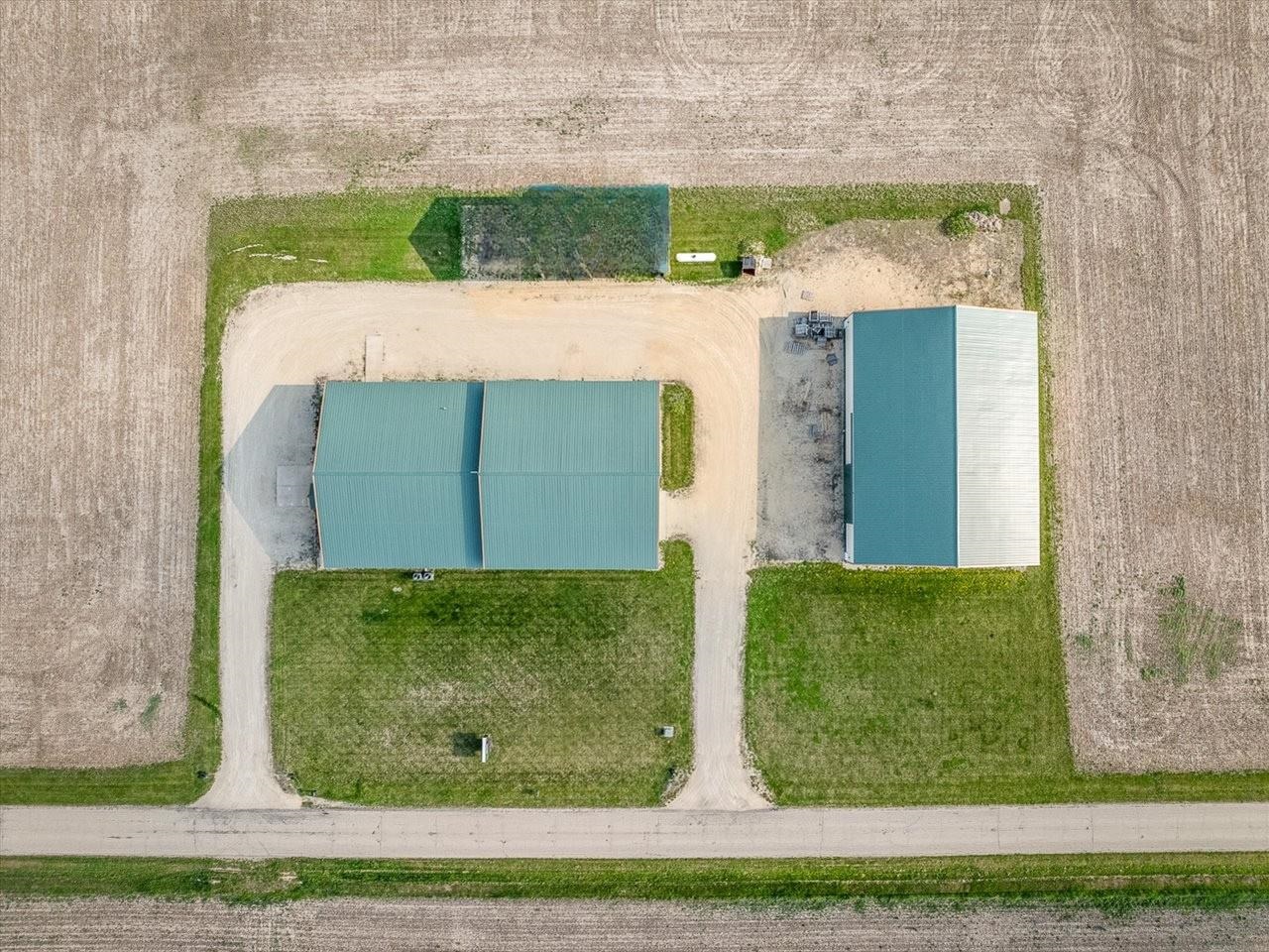 11635 Wange Road Capron, IL 61012 - Photo 4 of 57