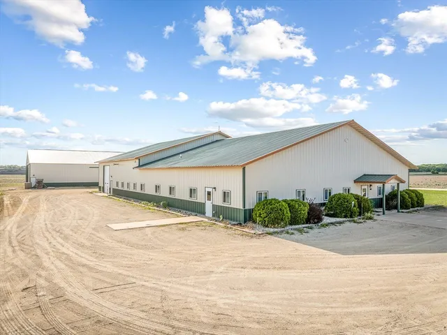 $1,900,000 | 11635 Wange Road, Capron, IL 61012