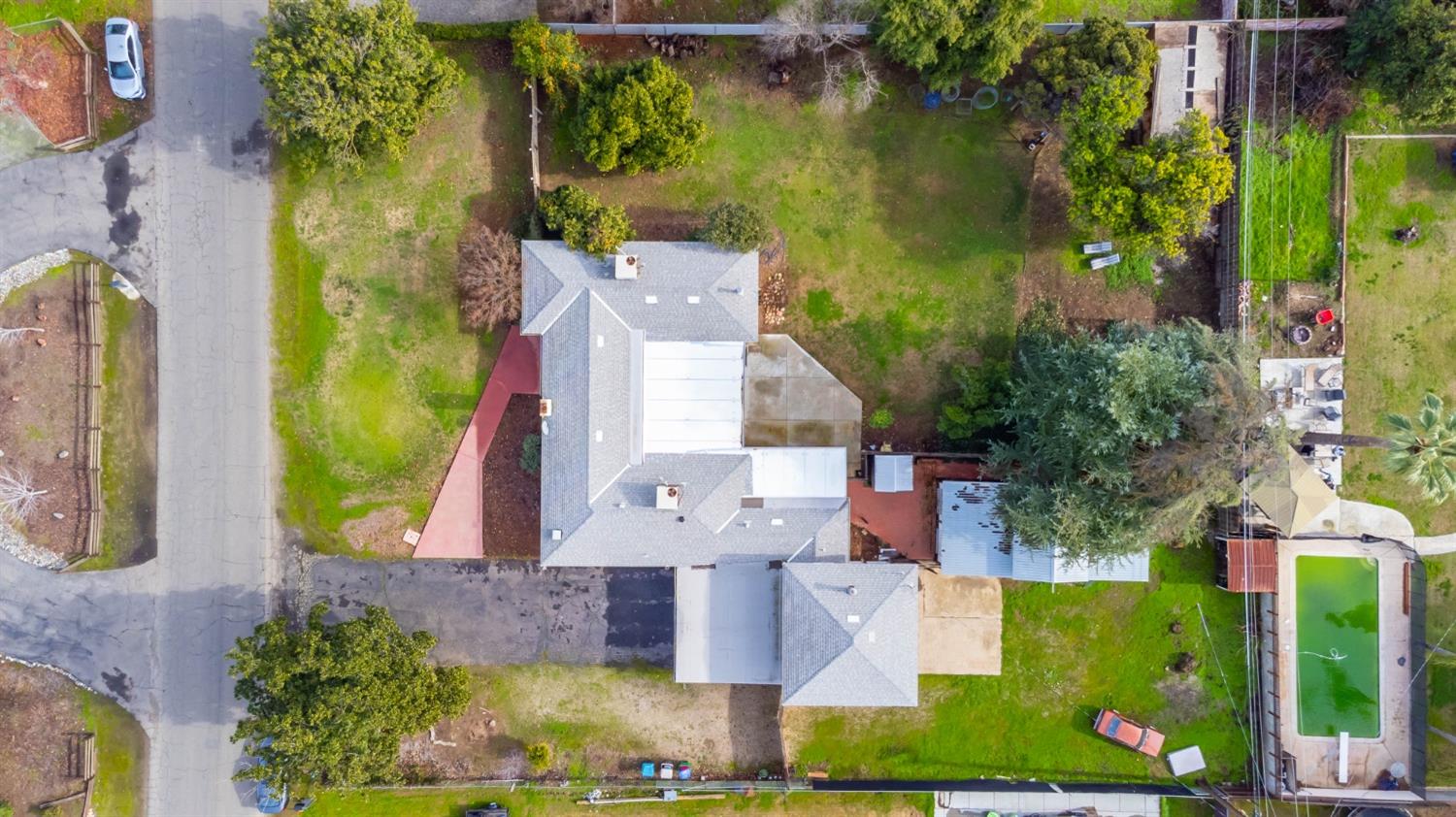 5856 East Park Cir Drive Fresno, CA 93727 - Photo 4 of 47 an aerial view of residential houses with outdoor space and swimming pool