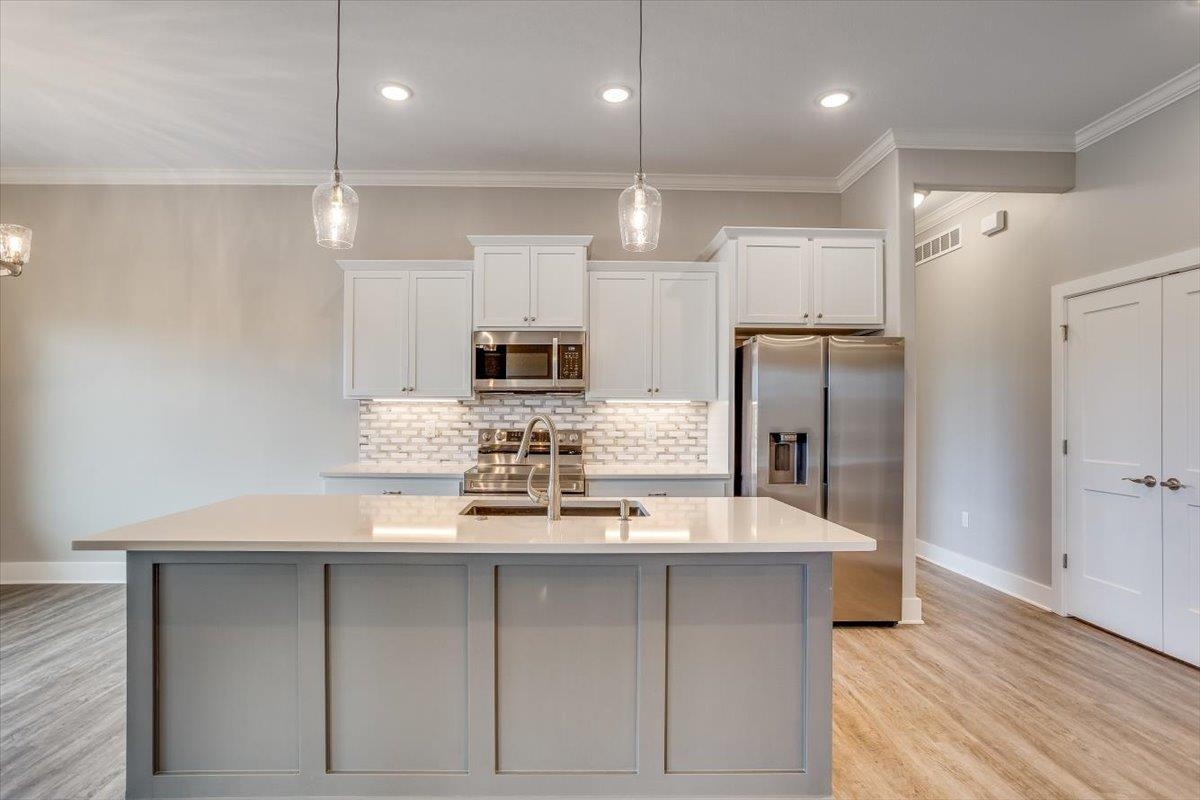 1217 South Gateway Street Wichita, KS 67230 - Photo 9 of 36