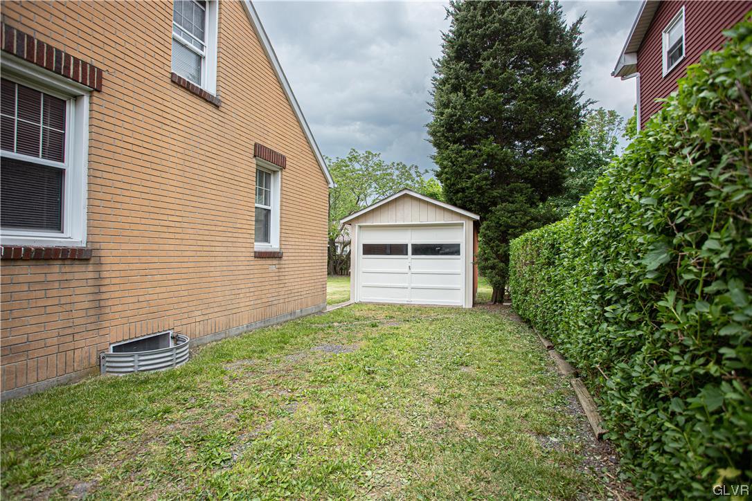 3795 Fireline Road Palmerton, PA 18071 - Photo 4 of 27 Gallery Image 4
