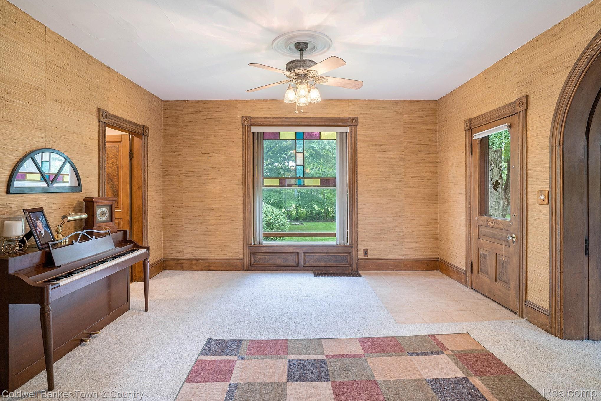 13845 Lone Tree Road Milford, MI 48380 - Photo 5 of 27 Stunning original features