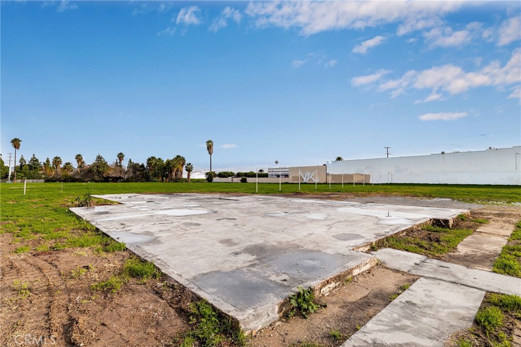 7509 Arlington Riverside, CA 92503 - Photo 10 of 27