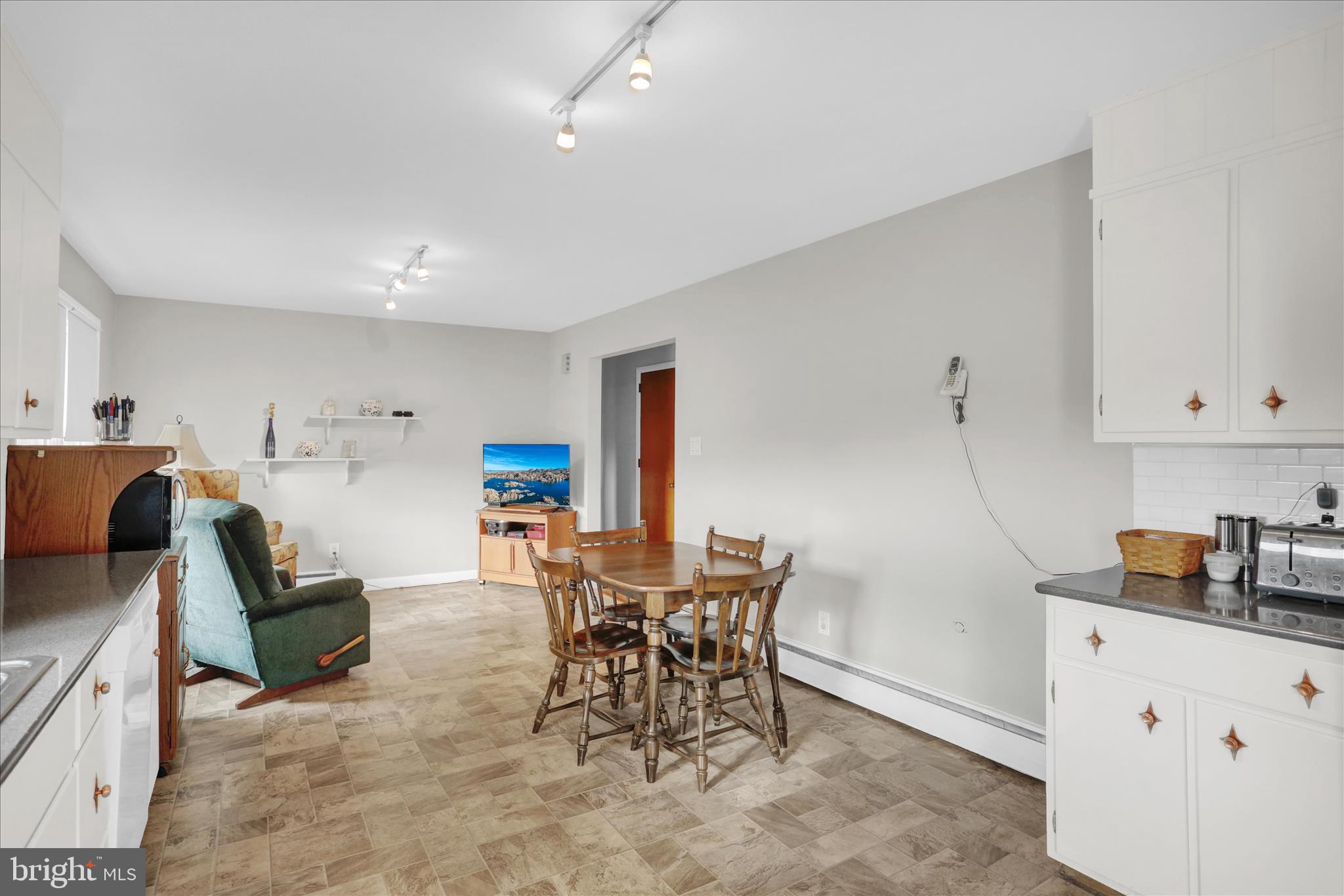 227 West Neversink Road Reading, PA 19606 - Photo 20 of 33 3I3A7884