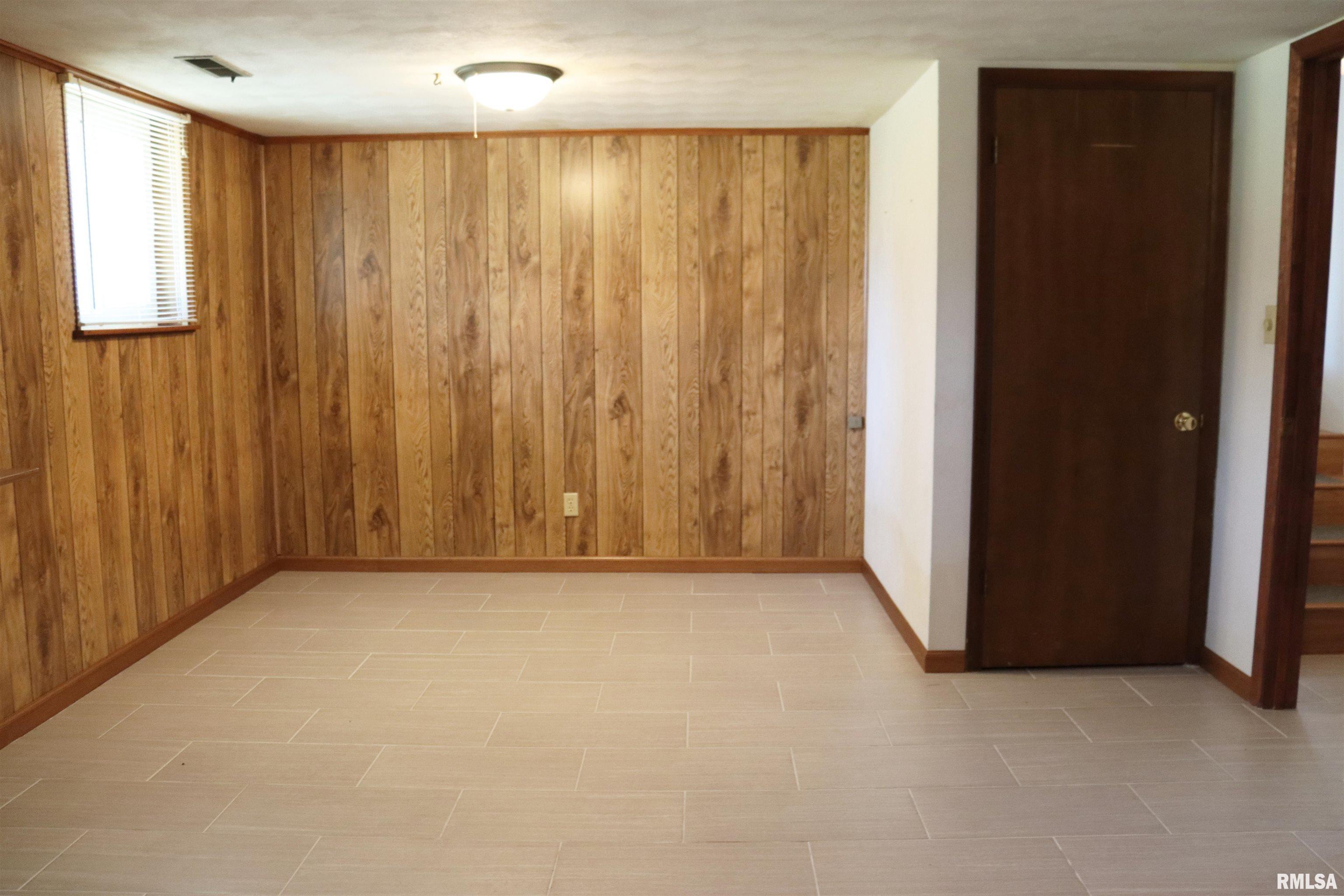 1508 Springfield Road East Peoria, IL 61611 - Photo 23 of 35 Gallery Image 23