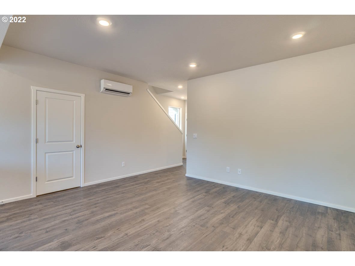 2810 North 3rd Way Ridgefield, WA 98642 - Photo 2 of 20 a view of an empty room