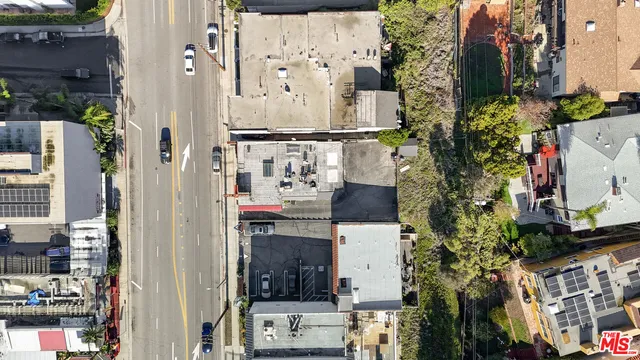 a view of a parking space