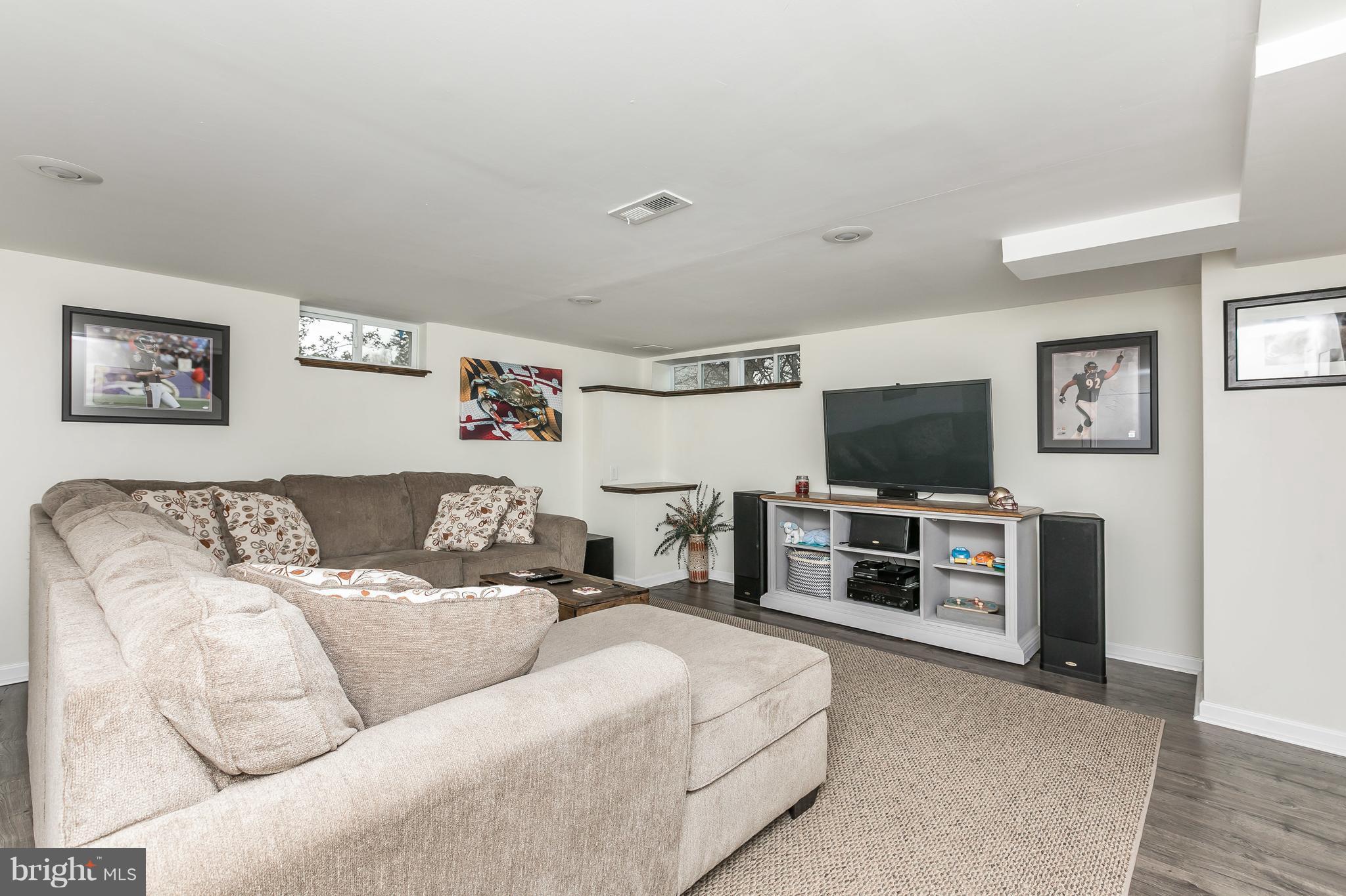 1811 Loch Shiel Road Baltimore, MD 21286 - Photo 13 of 16 Family Room