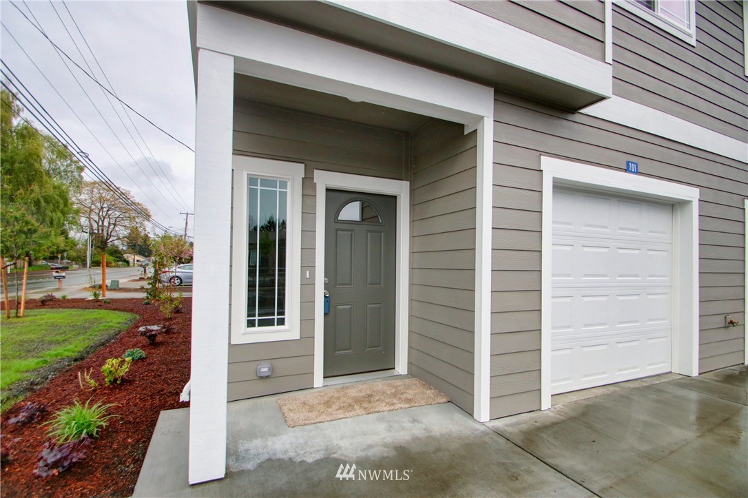 705 Peterson Road Burlington, WA 98233 - Photo 3 of 30 a view of a house with a yard