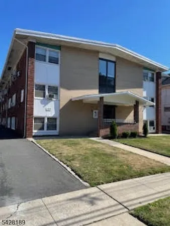 $1,650 | 120 West 3rd Avenue, Unit 6, Roselle, NJ 07203