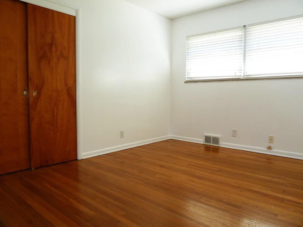 4460 Sylvan Road Indianapolis, IN 46228 - Photo 8 of 16 Gallery Image 8