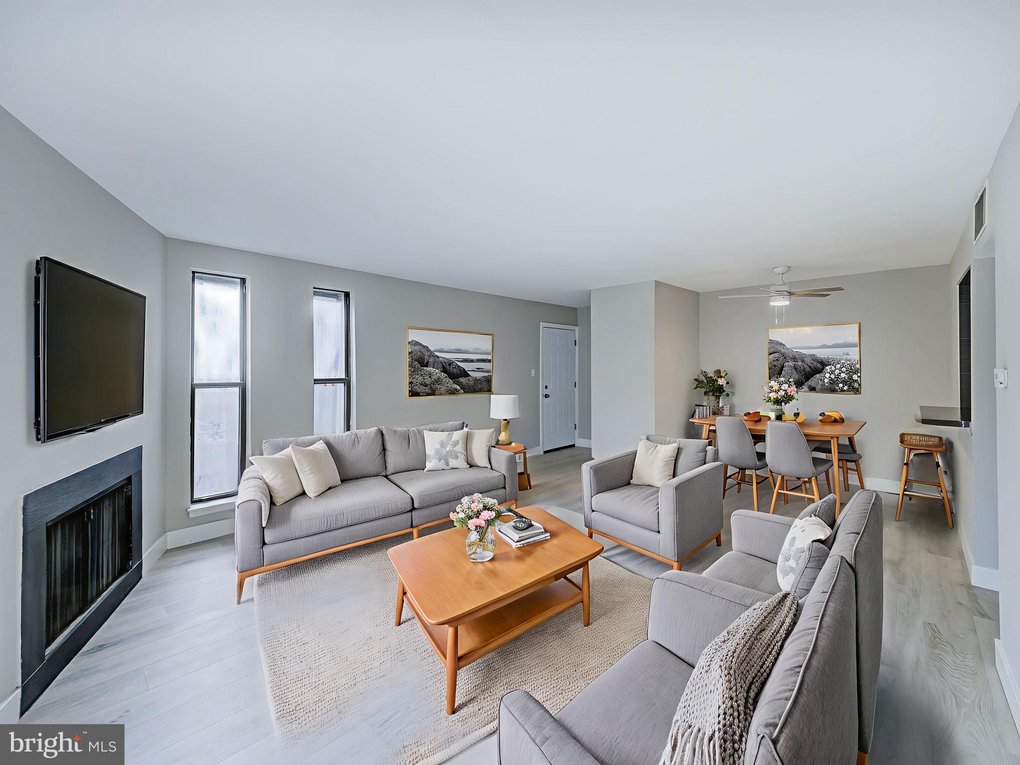 25 South Church Road, Unit 138 Maple Shade, NJ 08052 - Photo 4 of 19 Virtually Staged Living/Dining Room