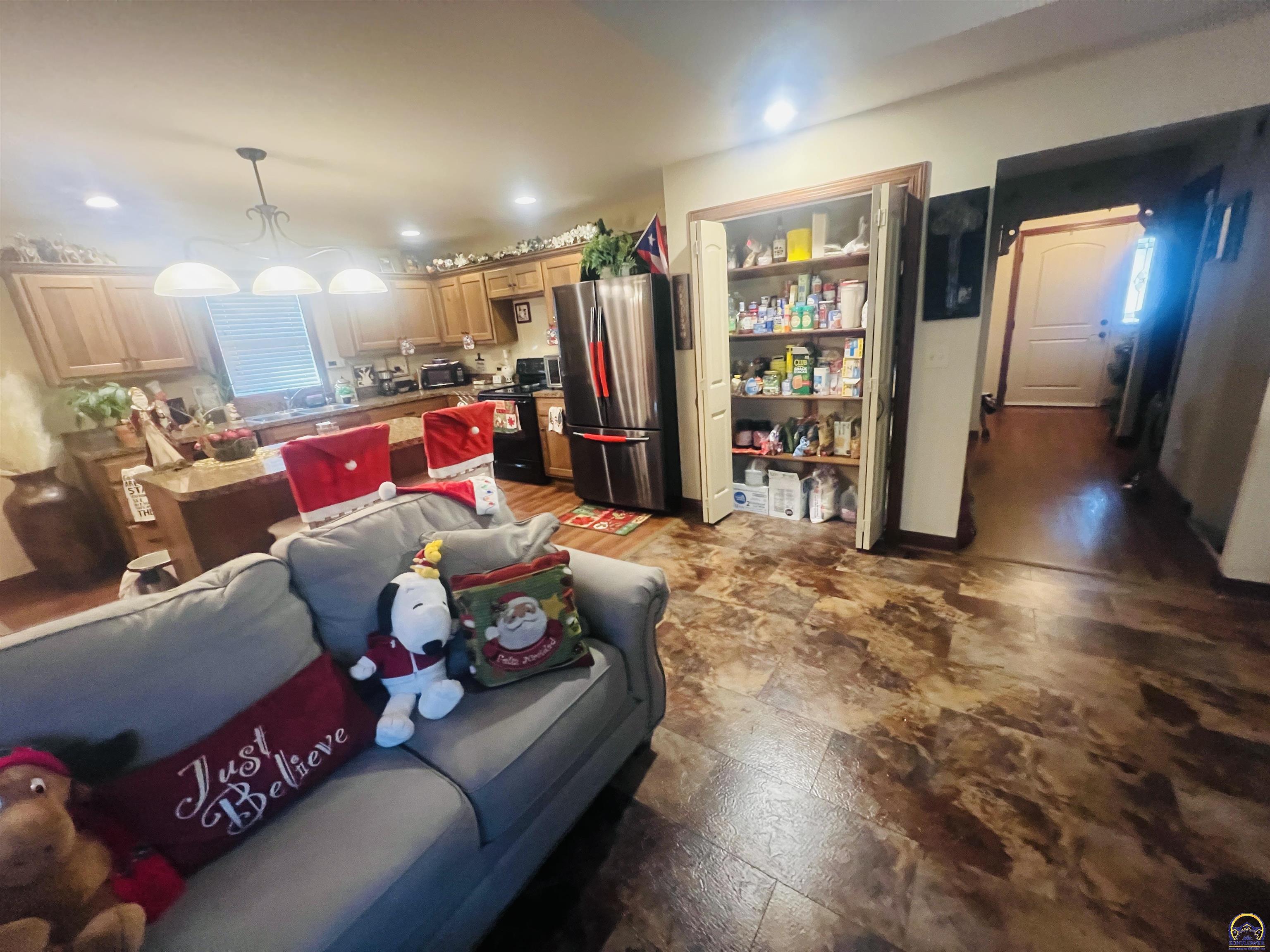 6005 Southwest 44th Street Topeka, KS 66610 - Photo 13 of 70