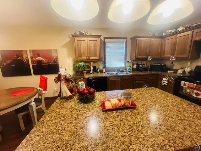 $310,000 | 6005 Southwest 44th Street, Topeka, KS 66610