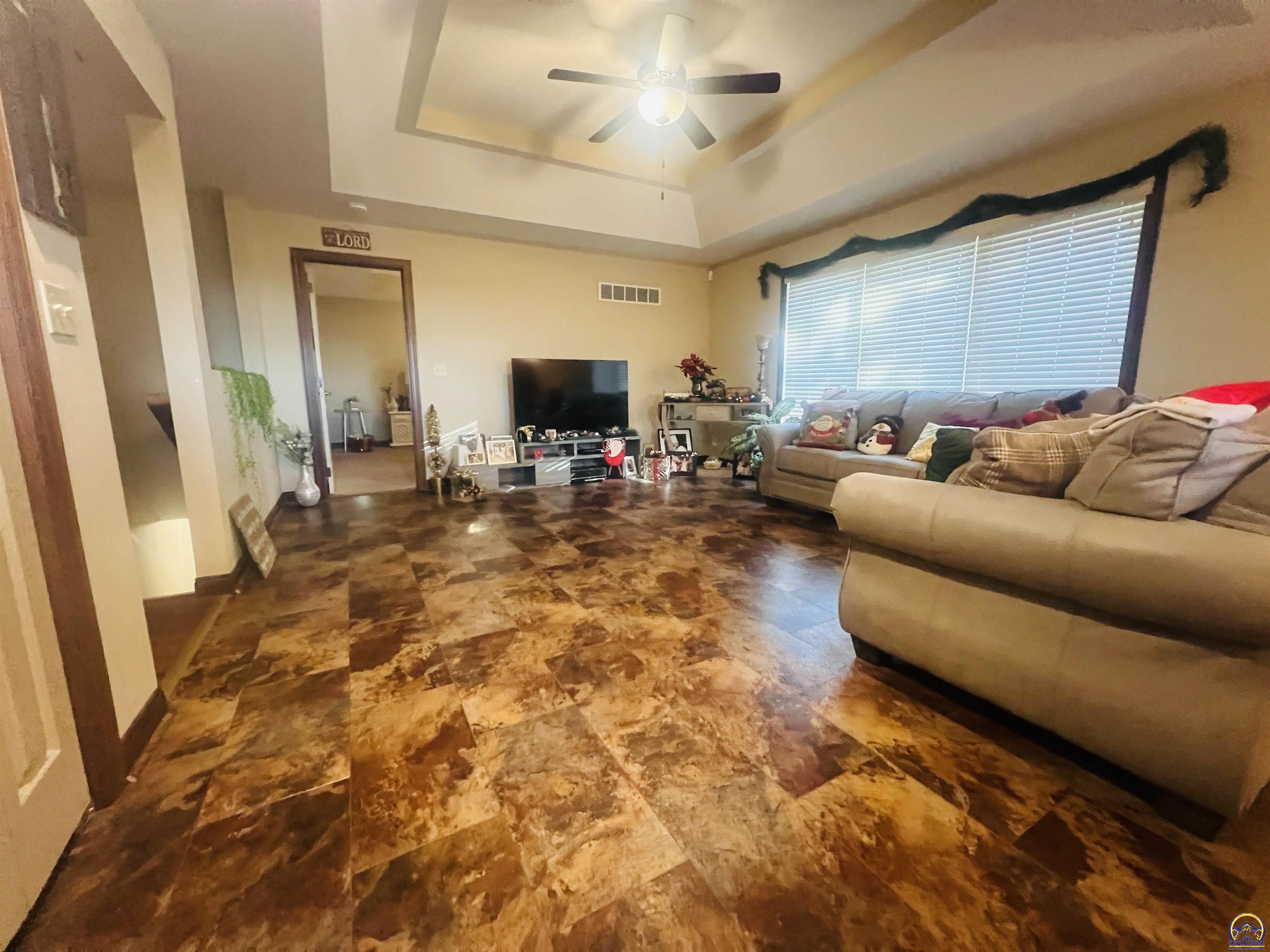 6005 Southwest 44th Street Topeka, KS 66610 - Photo 2 of 70