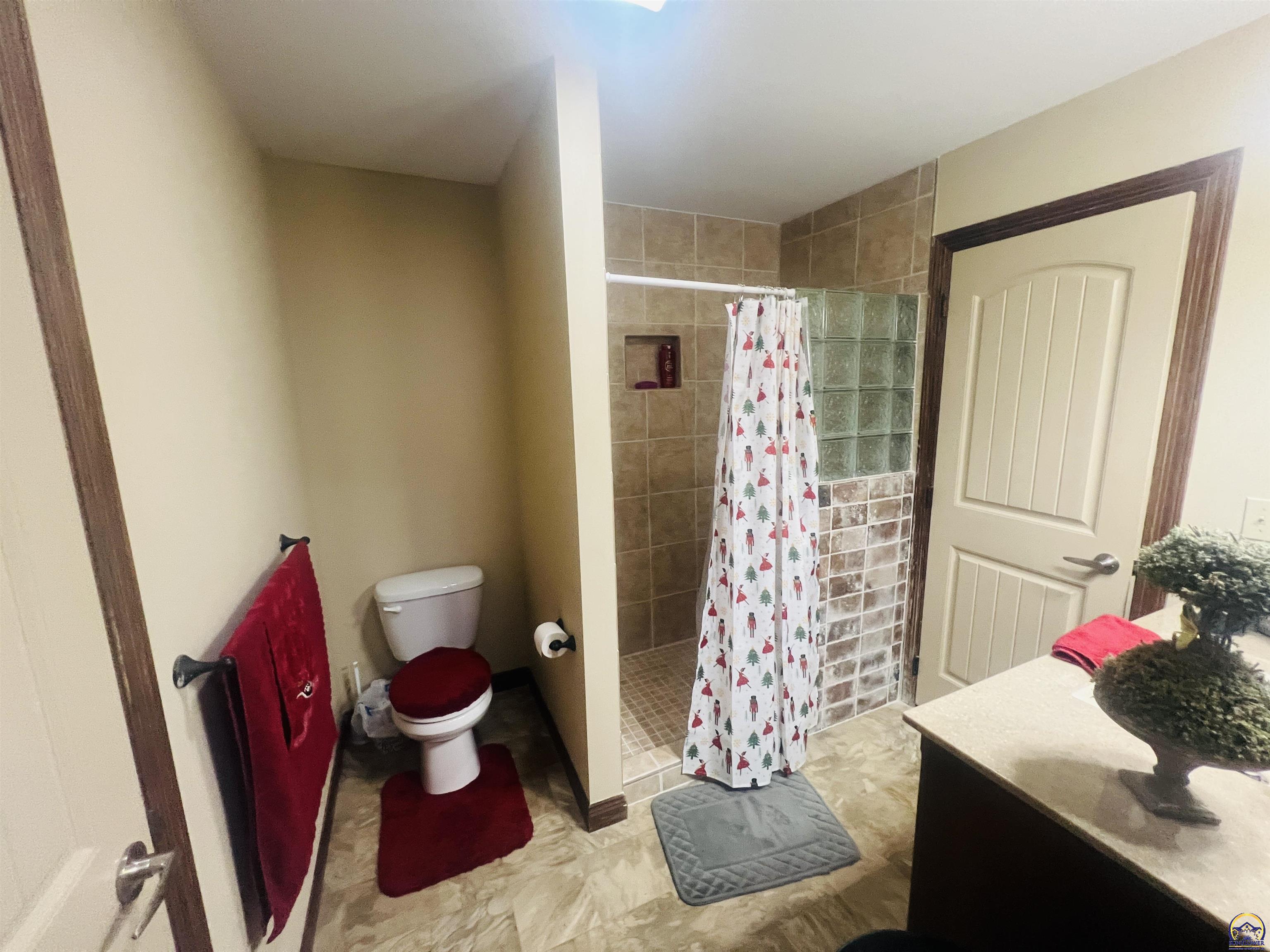 6005 Southwest 44th Street Topeka, KS 66610 - Photo 22 of 70