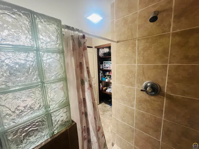 $310,000 | 6005 Southwest 44th Street, Topeka, KS 66610