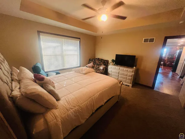 $310,000 | 6005 Southwest 44th Street, Topeka, KS 66610