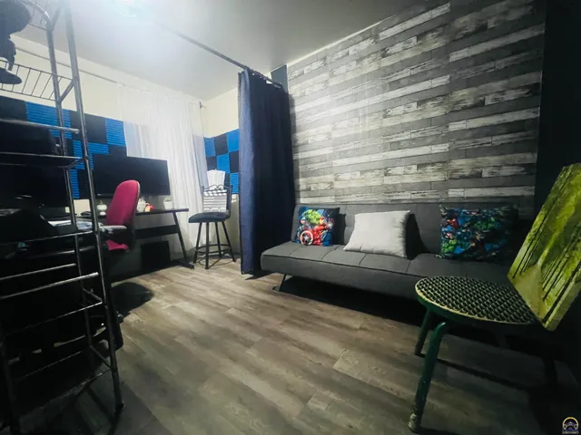 $310,000 | 6005 Southwest 44th Street, Topeka, KS 66610