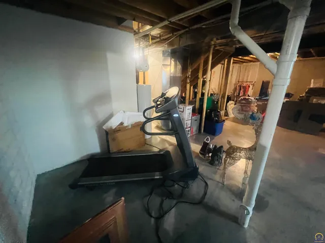 $310,000 | 6005 Southwest 44th Street, Topeka, KS 66610