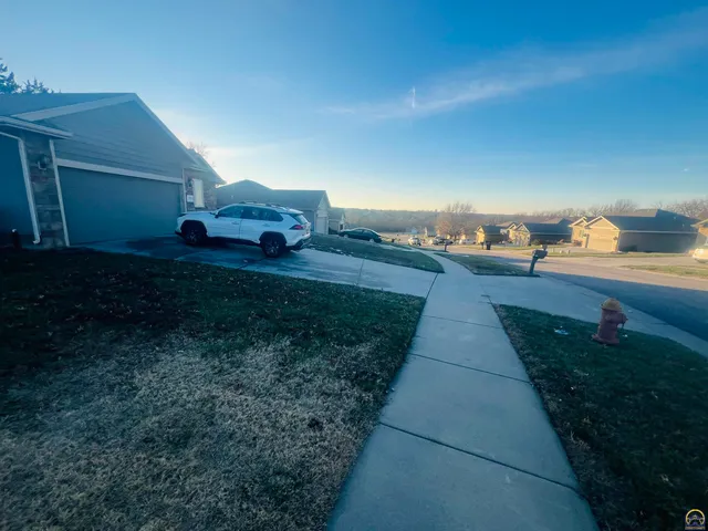 $310,000 | 6005 Southwest 44th Street, Topeka, KS 66610