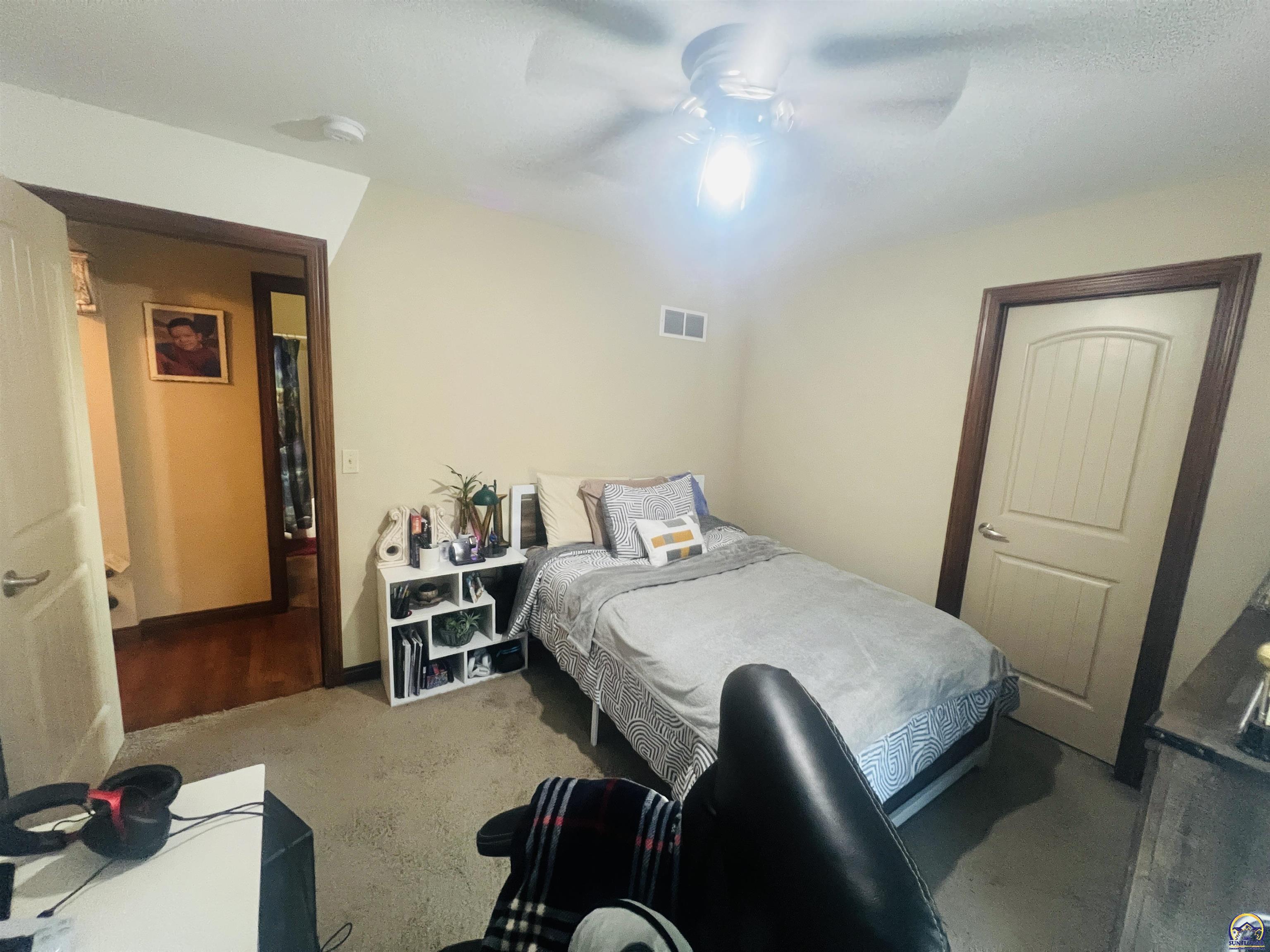 6005 Southwest 44th Street Topeka, KS 66610 - Photo 9 of 70