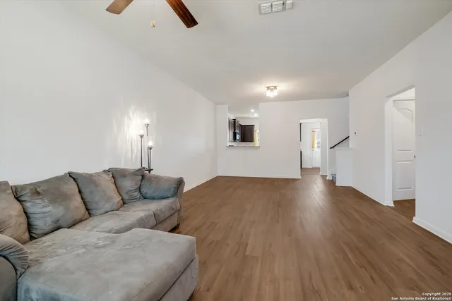 $275,000 | 15237 Snug Harbor Way, Von Ormy, TX 78073