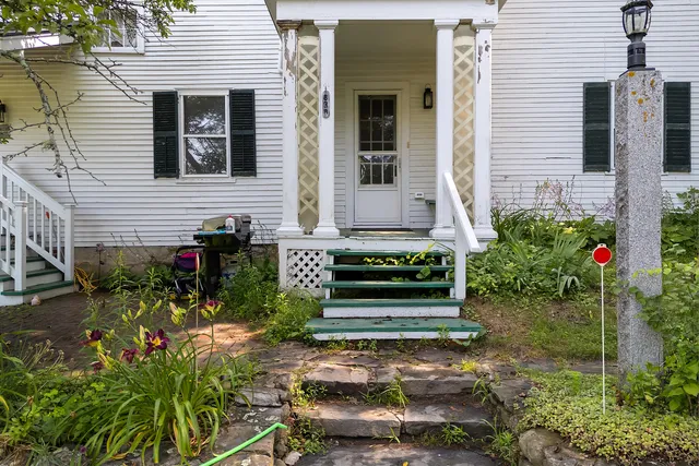 $649,000 | 83 Bath Road, Wiscasset, ME 04578