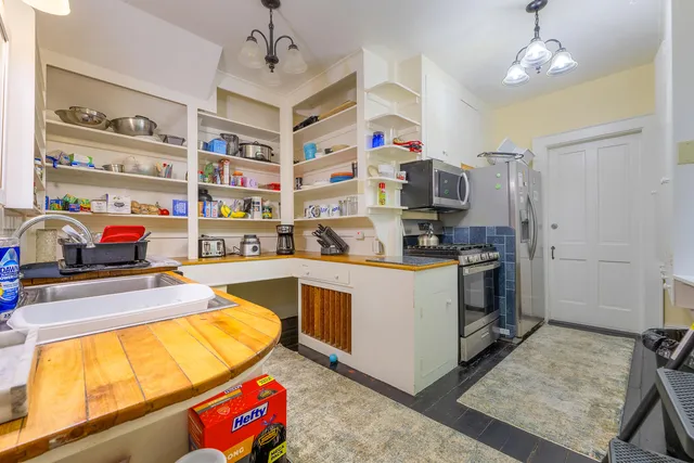 $649,000 | 83 Bath Road, Wiscasset, ME 04578