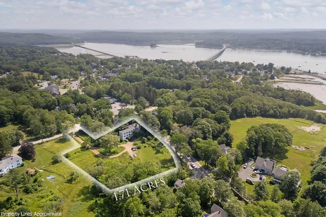 $649,000 | 83 Bath Road, Wiscasset, ME 04578