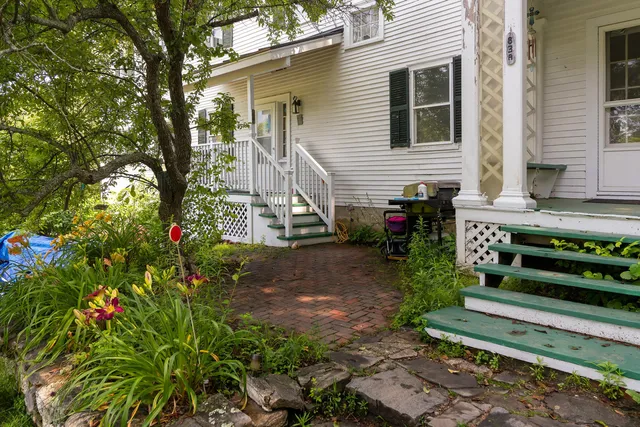 $649,000 | 83 Bath Road, Wiscasset, ME 04578