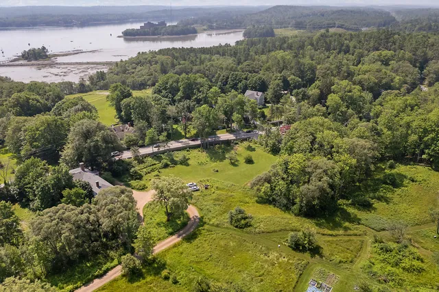 $649,000 | 83 Bath Road, Wiscasset, ME 04578