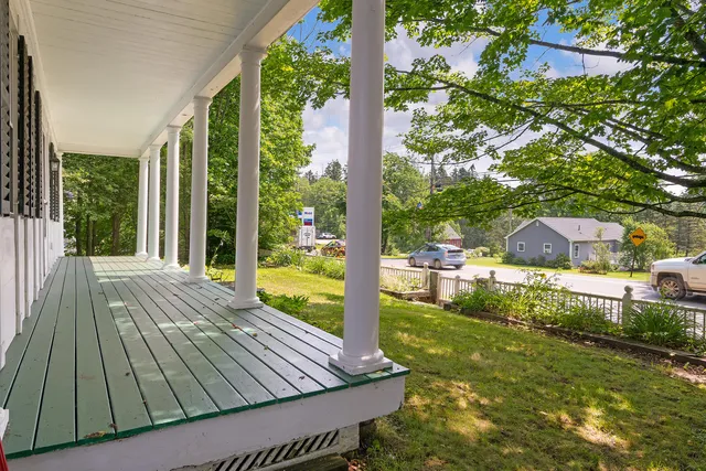 $649,000 | 83 Bath Road, Wiscasset, ME 04578