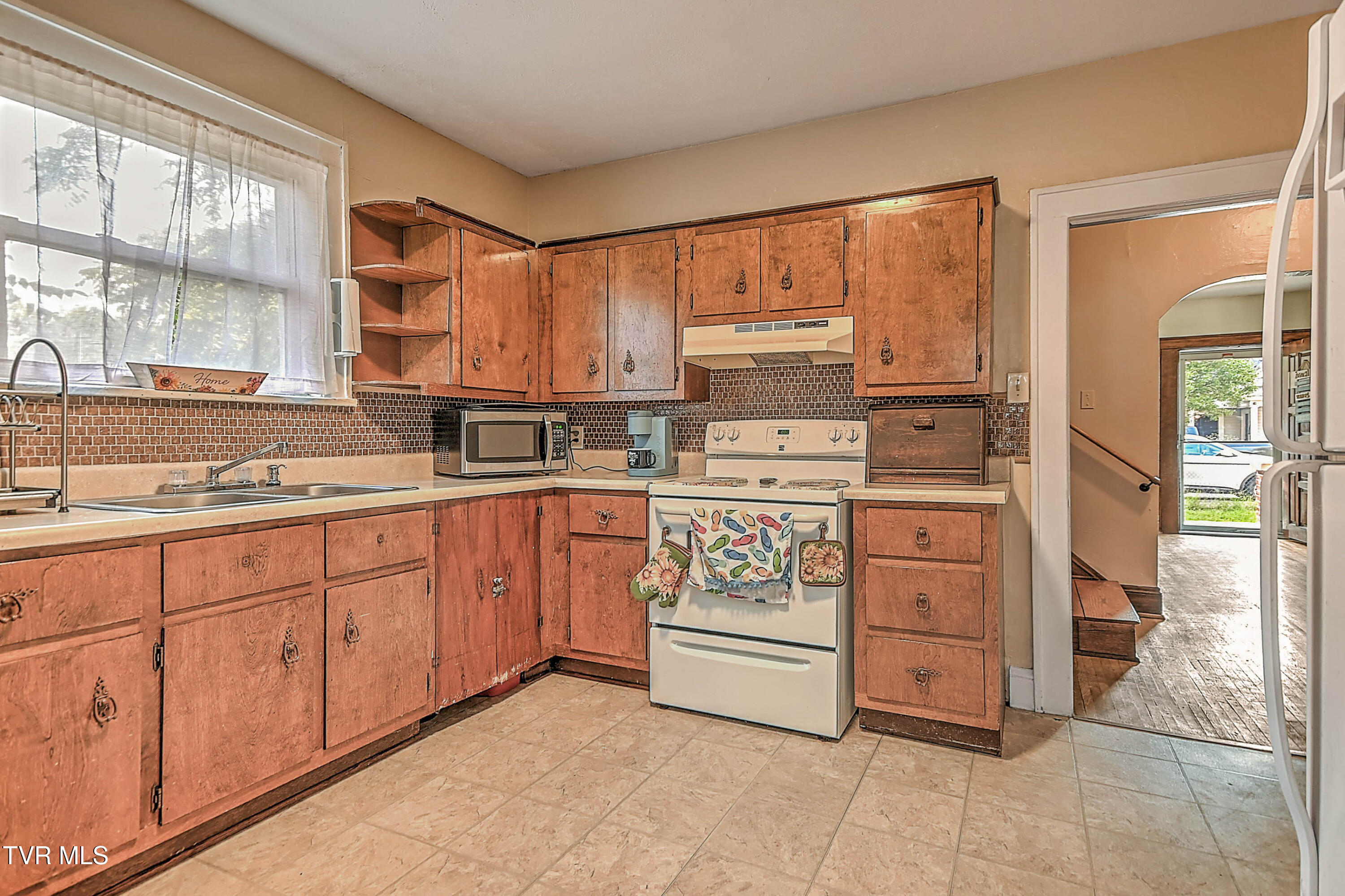 416 Moore Street Bristol, VA 24201 - Photo 21 of 40 416 Moore SB-21