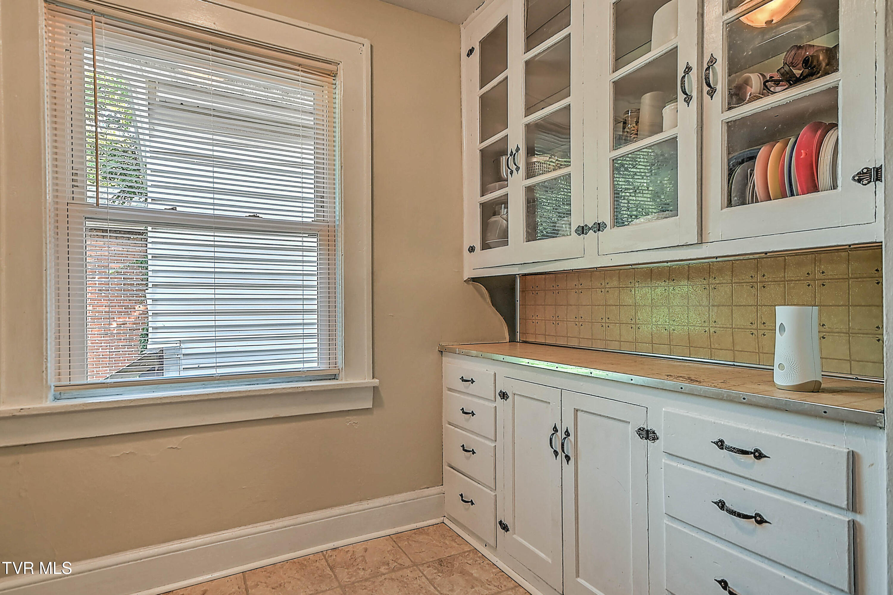 416 Moore Street Bristol, VA 24201 - Photo 23 of 40 416 Moore SB-23