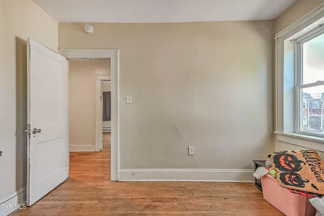 $190,000 | 416 Moore Street, Bristol, VA 24201