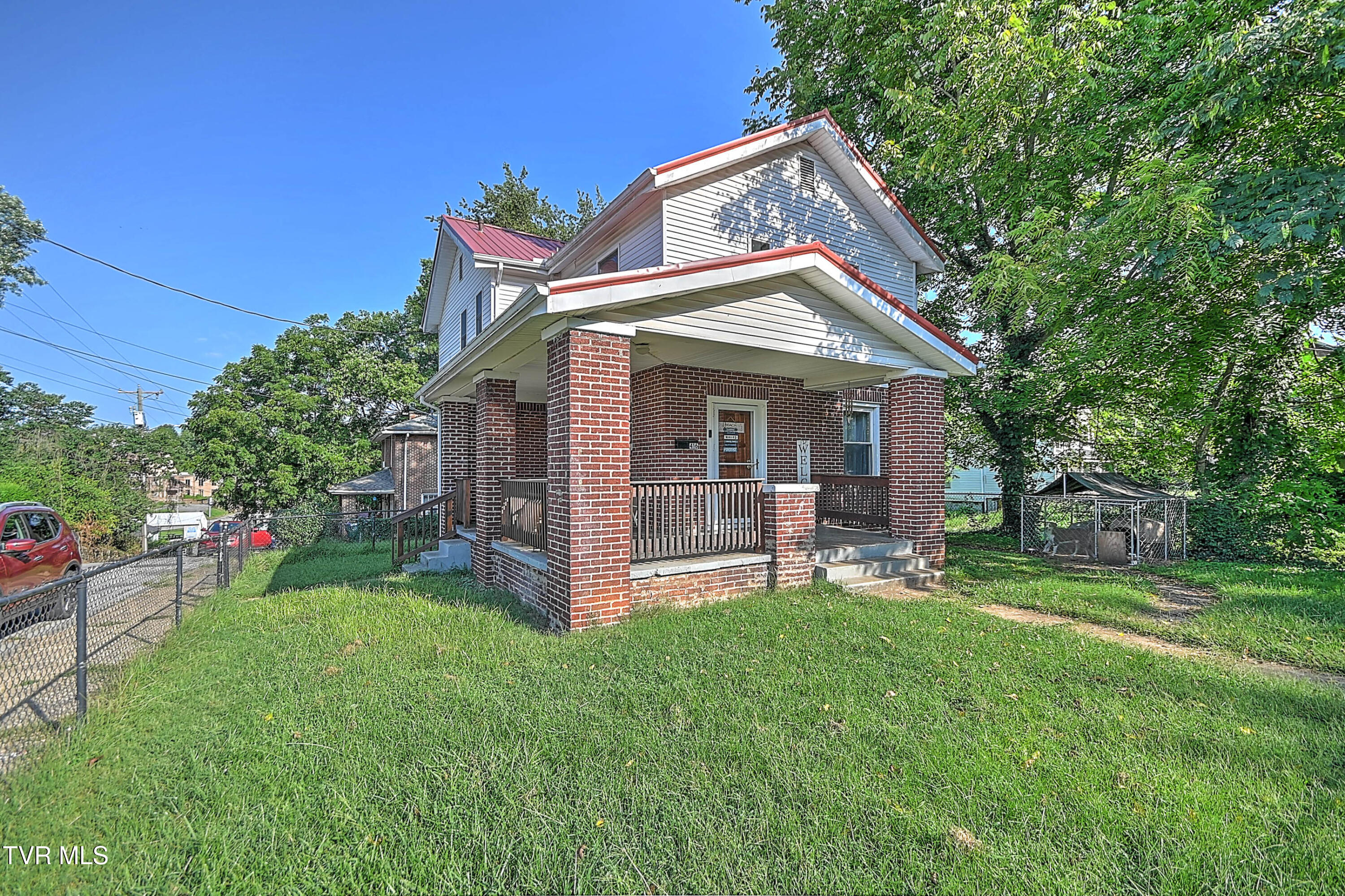 416 Moore Street Bristol, VA 24201 - Photo 3 of 40 416 Moore SB-3