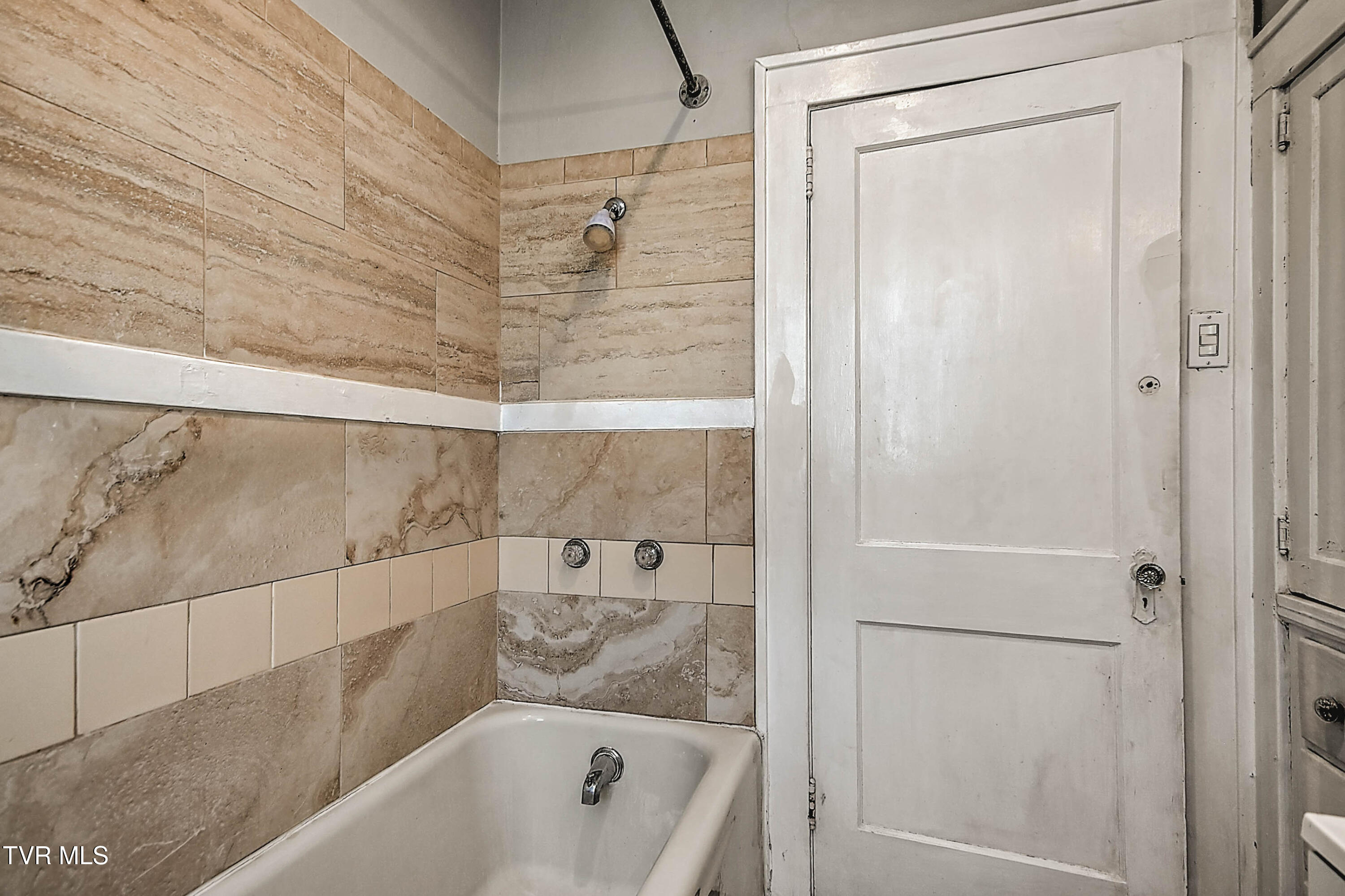 416 Moore Street Bristol, VA 24201 - Photo 32 of 40 416 Moore SB-32