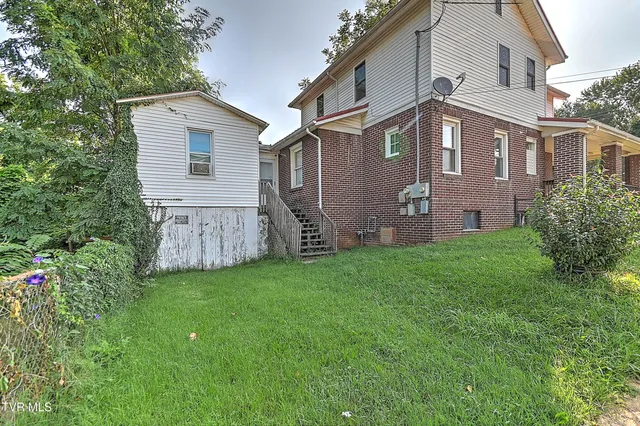 $190,000 | 416 Moore Street, Bristol, VA 24201